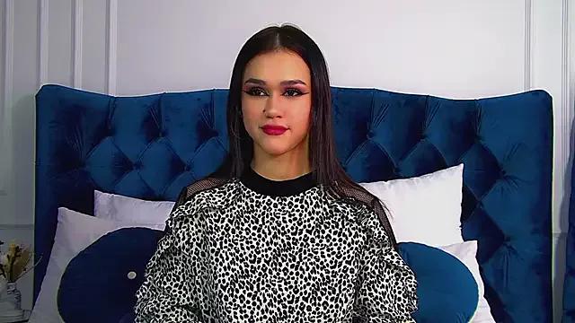 NaomiShannonn from StripChat is Freechat