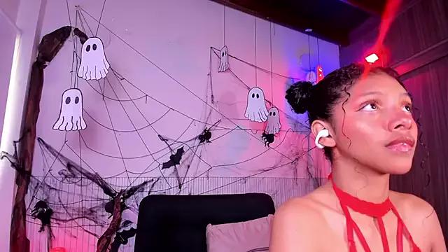 natalia_blue from StripChat is Freechat