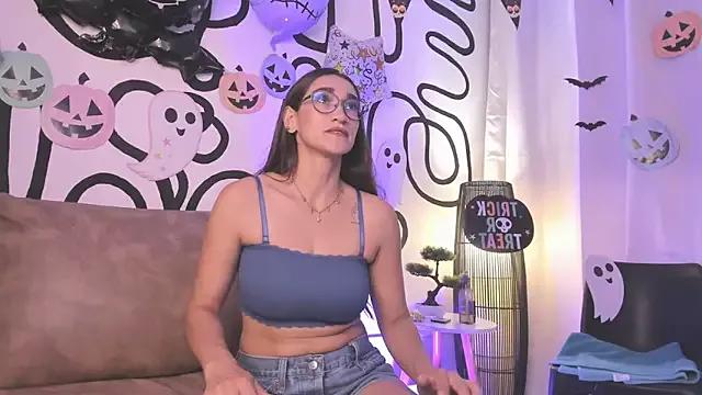Explore our live girls sluts from our Custom and Multi clubs and checkout exclusive access to highly interactive content, such as shape, hair, titties, pussy type and many more.