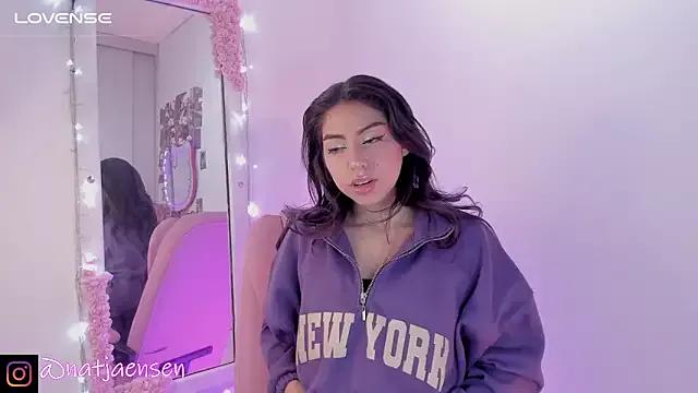 natalie_jaensen from StripChat