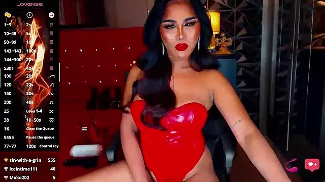 NatalyaFox from StripChat