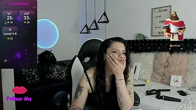 natasha_logan_ from StripChat