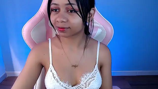 Explore our live girls sluts from our Custom and Multi clubs and checkout exclusive access to highly interactive content, such as shape, hair, titties, pussy type and many more.