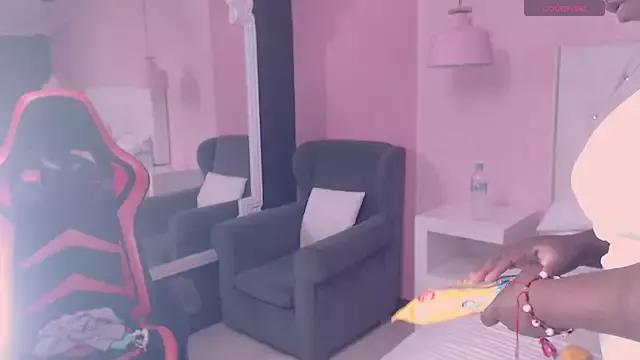 NatashaLimaa from StripChat