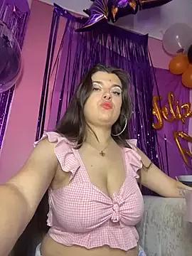 Explore our live girls sluts from our Custom and Multi clubs and checkout exclusive access to highly interactive content, such as shape, hair, titties, pussy type and many more.