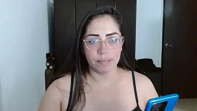 Explore our live girls sluts from our Custom and Multi clubs and checkout exclusive access to highly interactive content, such as shape, hair, titties, pussy type and many more.