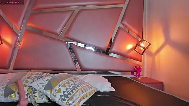 Photos of NATHALYMILLER_VC from StripChat is Freechat