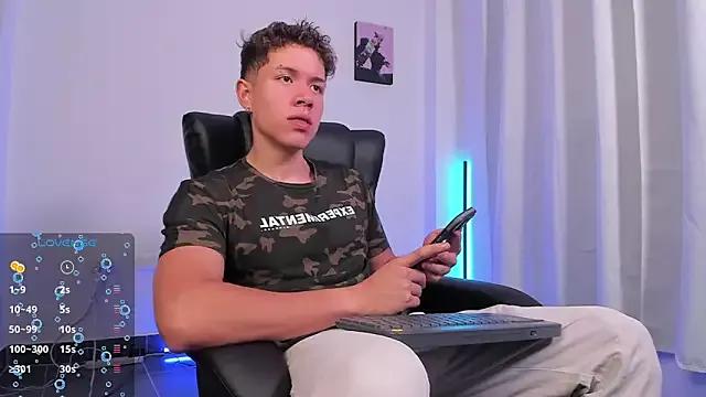 nathan_blake from StripChat is Freechat