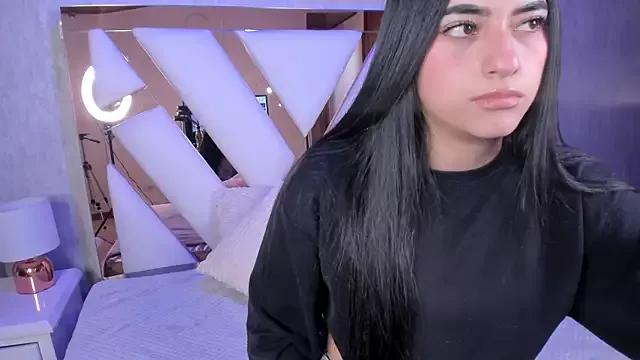 Explore our live girls sluts from our Custom and Multi clubs and checkout exclusive access to highly interactive content, such as shape, hair, titties, pussy type and many more.