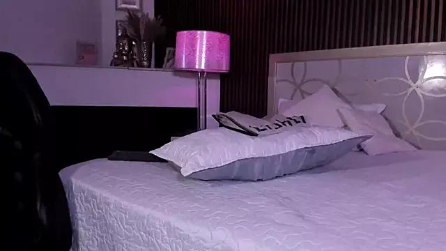 NattashaHotson from StripChat