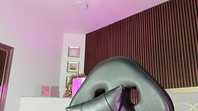 NattashaHotson from StripChat