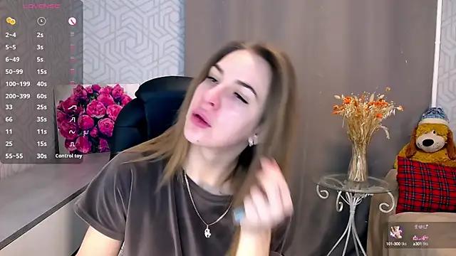 Explore our live girls sluts from our Custom and Multi clubs and checkout exclusive access to highly interactive content, such as shape, hair, titties, pussy type and many more.