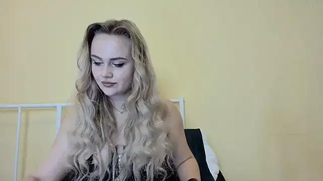 Naughty_Angelll from StripChat is Freechat