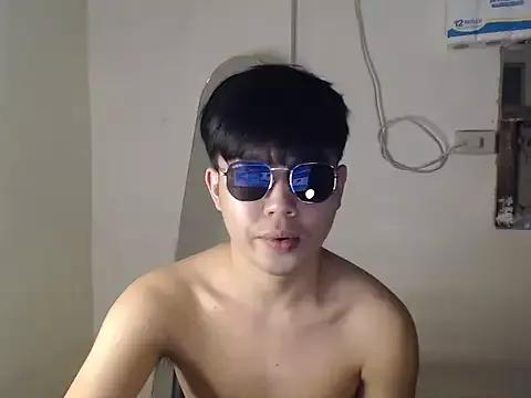 naughty_xen from StripChat is Freechat