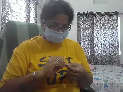 NaughtyNikkita from StripChat is Freechat