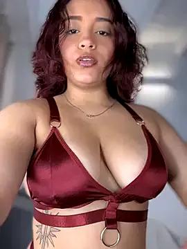 NaughtyNinnaXXX from StripChat is Freechat