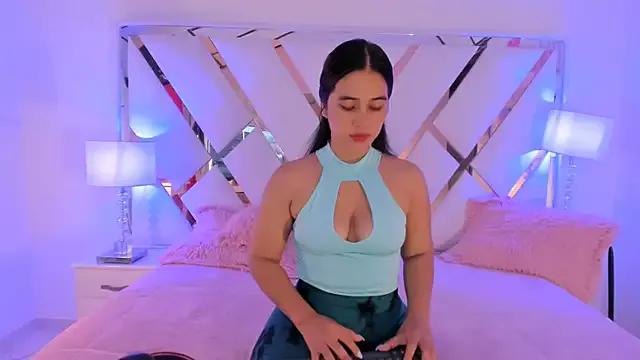 Explore our live girls sluts from our Custom and Multi clubs and checkout exclusive access to highly interactive content, such as shape, hair, titties, pussy type and many more.