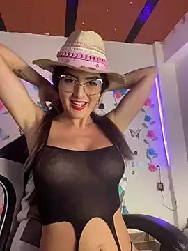 NeferKittyy from StripChat