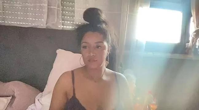 Nefertitiii from StripChat