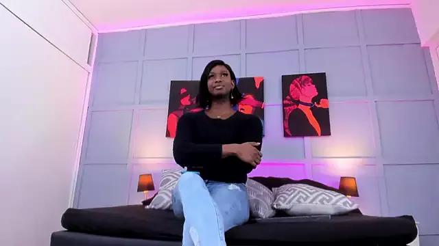 Explore our live girls sluts from our Custom and Multi clubs and checkout exclusive access to highly interactive content, such as shape, hair, titties, pussy type and many more.