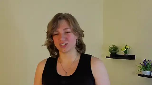 Nellie_Tate from StripChat is Freechat