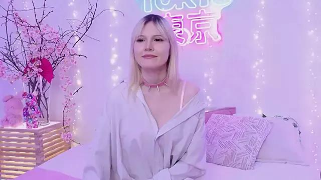 NellieLoyns from StripChat is Freechat