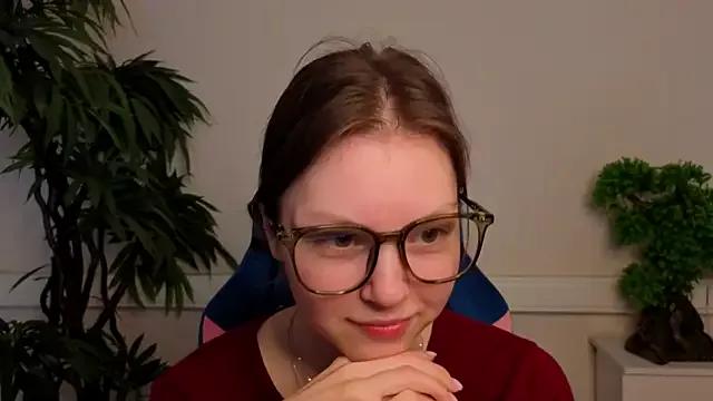 NellieWaters from StripChat is Freechat