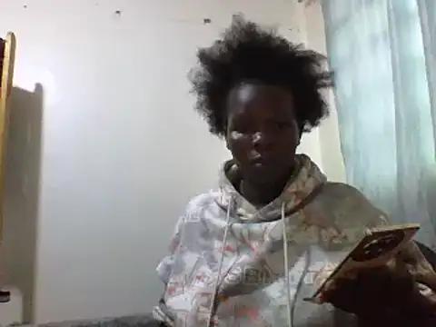 nelly-queen from StripChat