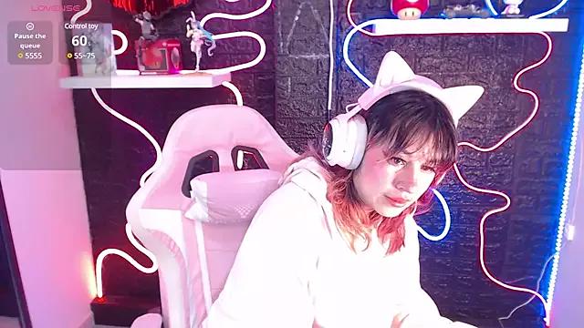 NELLYAZUMI from StripChat
