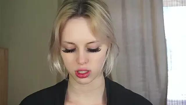 NellyCarroll from StripChat