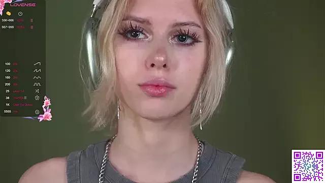 NellyCarroll from StripChat