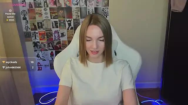 NessaDiazz from StripChat
