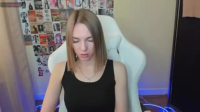 NessaDiazz from StripChat