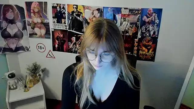 Explore our live girls sluts from our Custom and Multi clubs and checkout exclusive access to highly interactive content, such as shape, hair, titties, pussy type and many more.