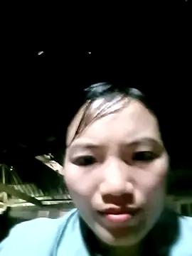 ngan-cute from StripChat is Freechat
