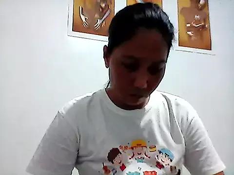 Nhayasquirt webcams show profile image 