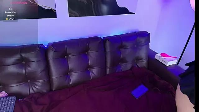 Nia_Blum from StripChat is Freechat