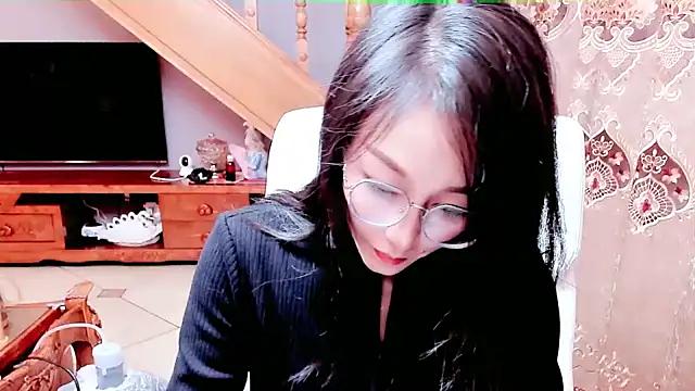 NIAN-er from StripChat
