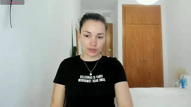 Explore our live girls sluts from our Custom and Multi clubs and checkout exclusive access to highly interactive content, such as shape, hair, titties, pussy type and many more.