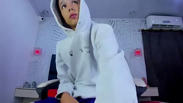 Nice_boy18_ from StripChat is Freechat