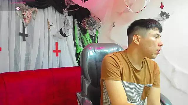 Nick_Wolff from StripChat is Freechat