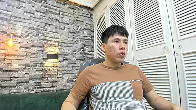 Nick_Wolff from StripChat is Freechat