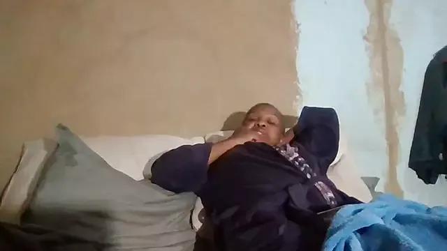 Nicky52 from StripChat is Freechat