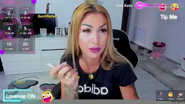 Nicol2Naya from StripChat is Freechat