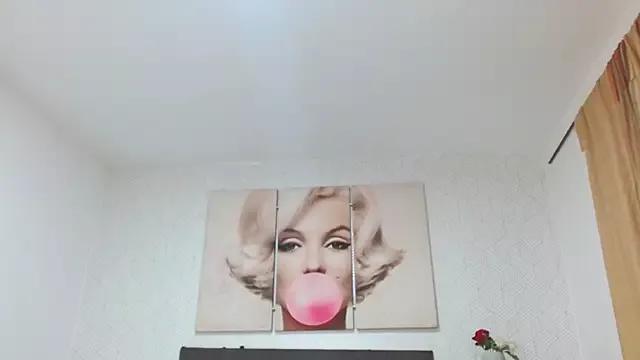 Nicolane_Palmer from StripChat is Freechat