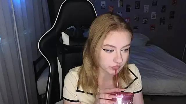 Nicole_Eniston webcams show profile image 
