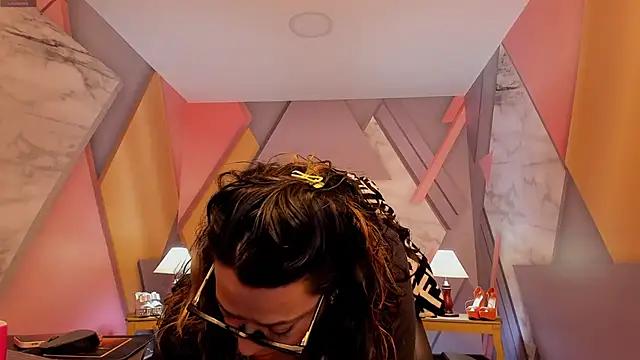 Explore our live girls sluts from our Custom and Multi clubs and checkout exclusive access to highly interactive content, such as shape, hair, titties, pussy type and many more.