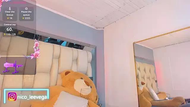 nicoleevega_ from StripChat is Freechat