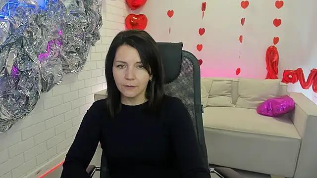 Explore our live girls sluts from our Custom and Multi clubs and checkout exclusive access to highly interactive content, such as shape, hair, titties, pussy type and many more.