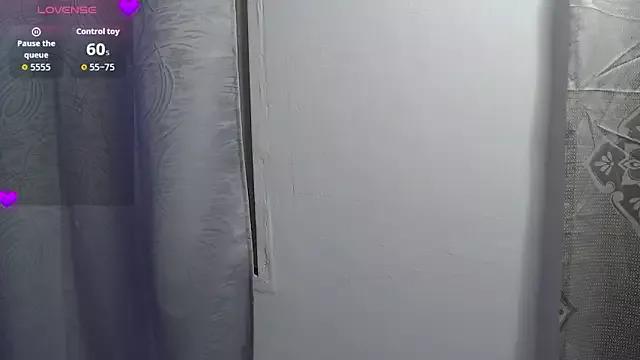NicoleLerman webcams show profile image 